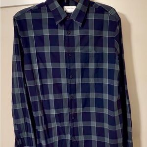 Men’s Calvin Klein button up, sz small, navy/green plaid, like new.